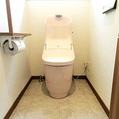 和室トイレをバリアフリーの洋室トイレへ