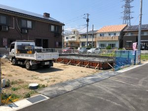 基礎工事中