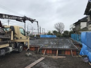 基礎工事中