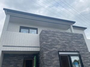 足場が外れ外観が見えました