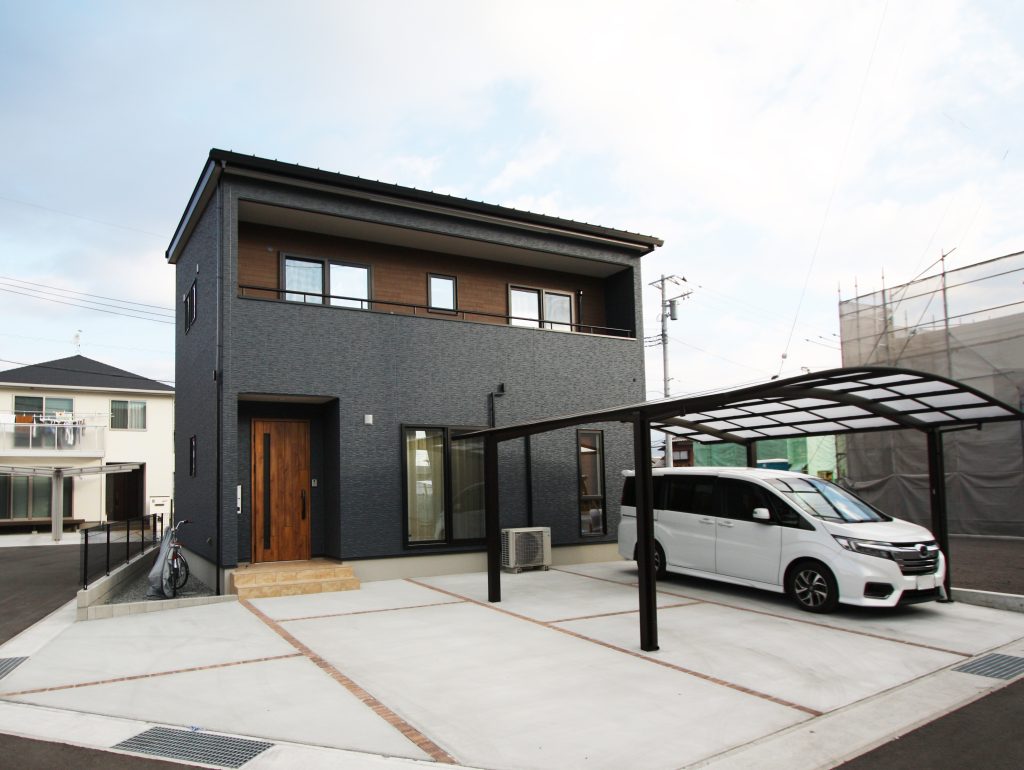 共働き夫婦が快適に暮らせる収納上手なゼロエネ住宅